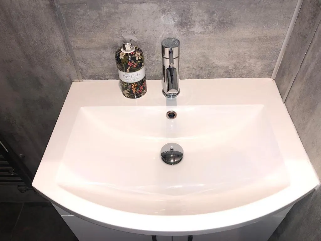 10 Large Elegant Studio - Prime Location - Comfortable - Private Brighton Apartamento