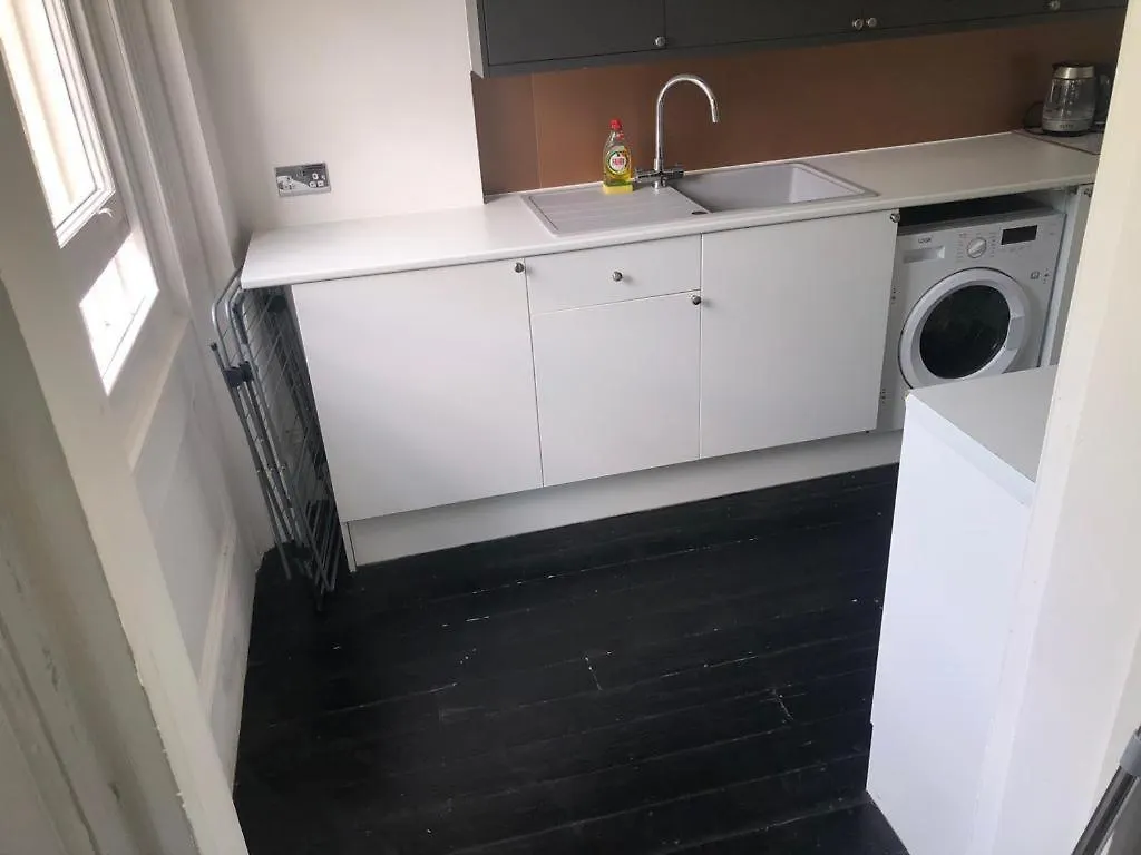 10 Large Elegant Studio - Prime Location - Comfortable - Private Brighton